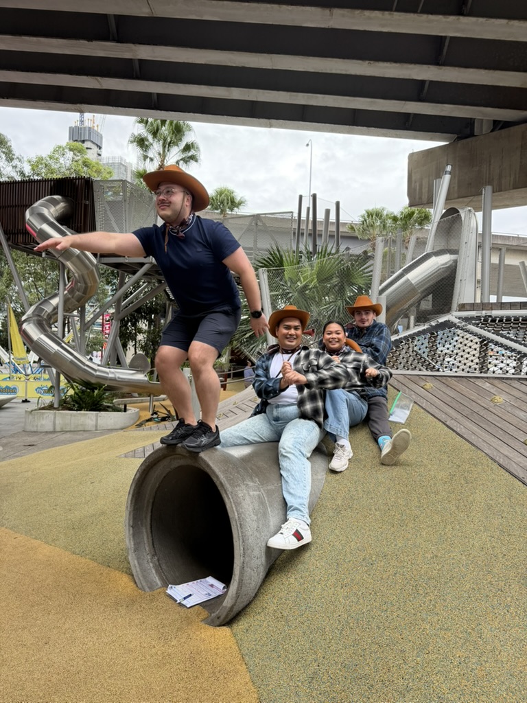 Creative photo challenge Classic Amazing Race